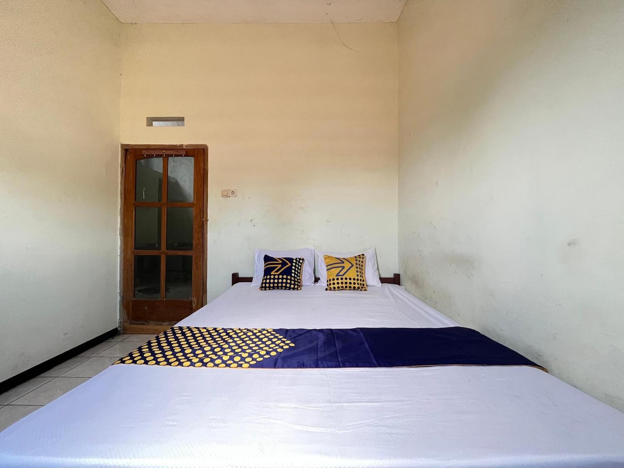 Hotel Spot On 93423 Kost Berkah Near Kebun Teh Wonosari Lawang Esterno foto