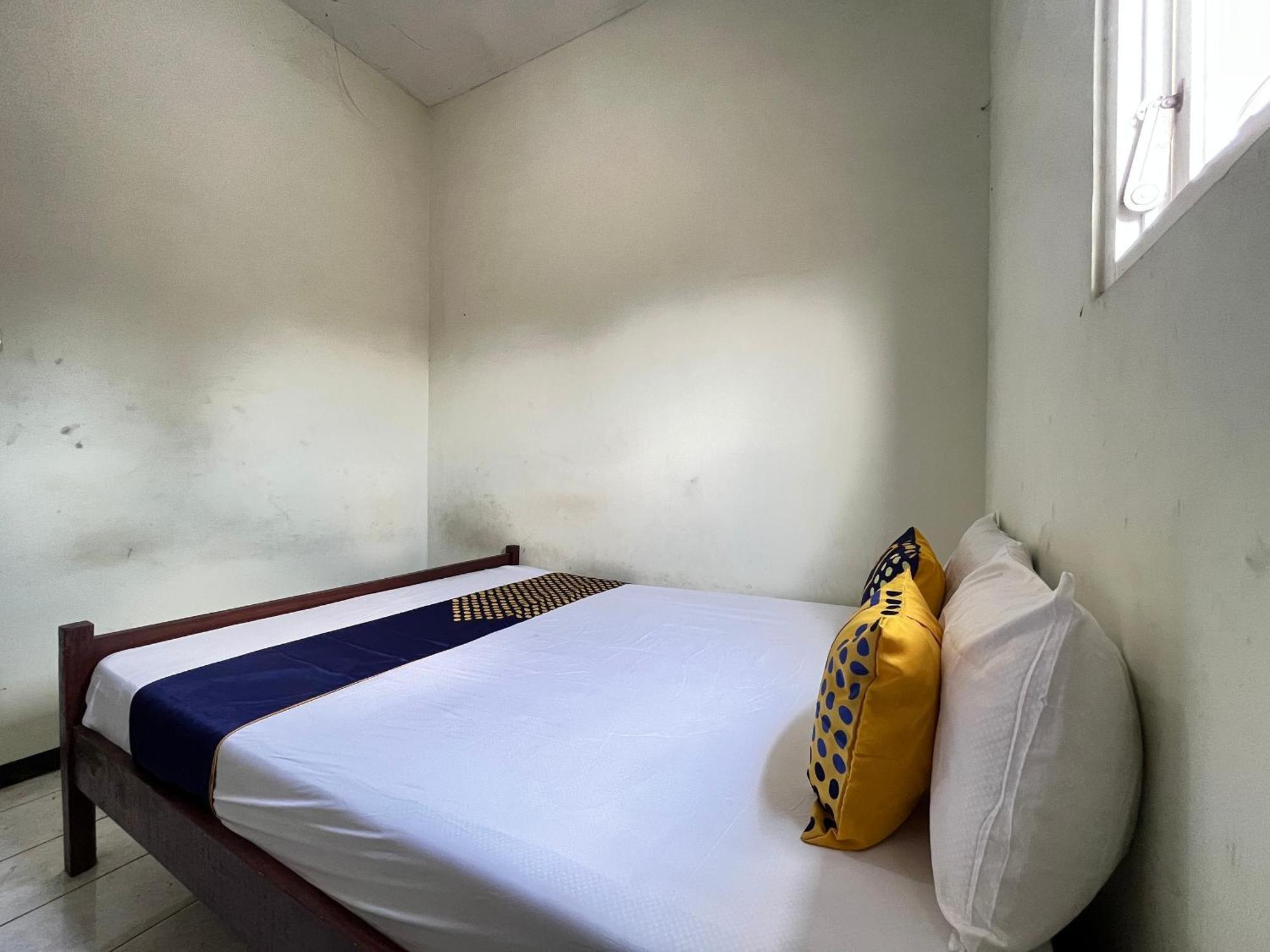 Hotel Spot On 93423 Kost Berkah Near Kebun Teh Wonosari Lawang Esterno foto