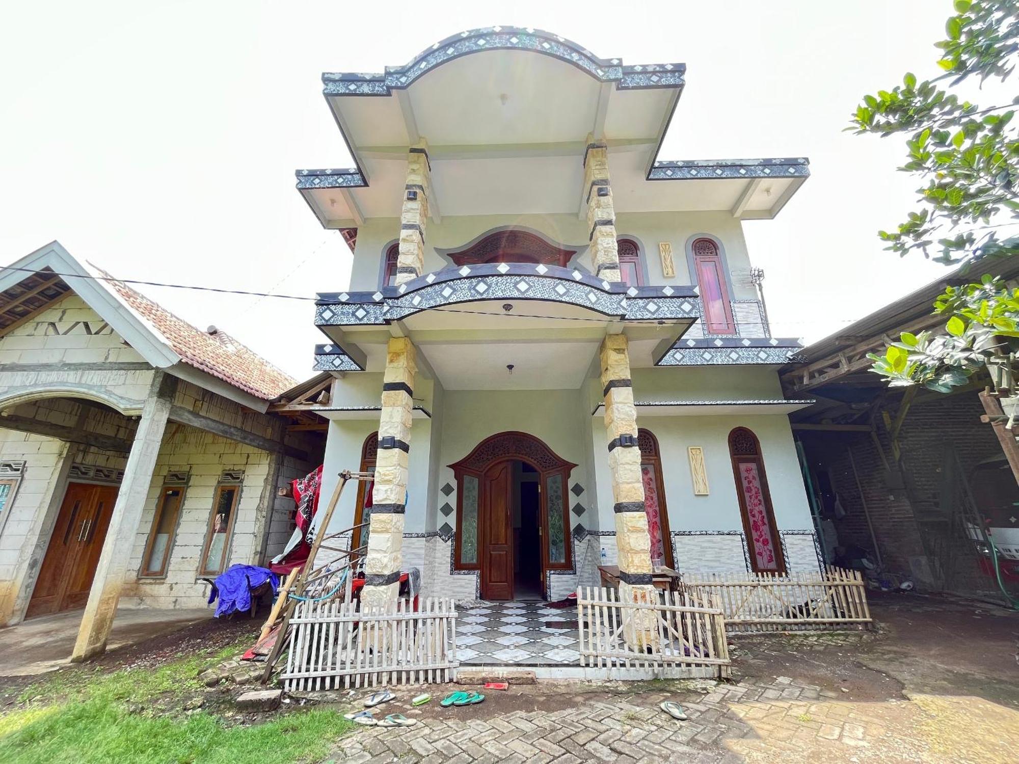 Hotel Spot On 93423 Kost Berkah Near Kebun Teh Wonosari Lawang Esterno foto